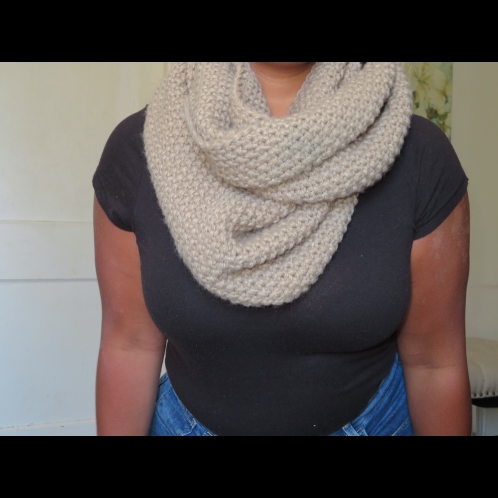 Infinity scarf